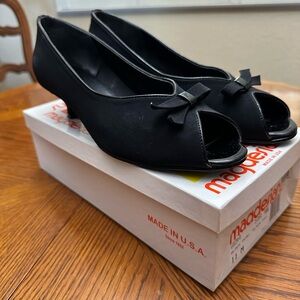 Elegant Black Women's Shoes